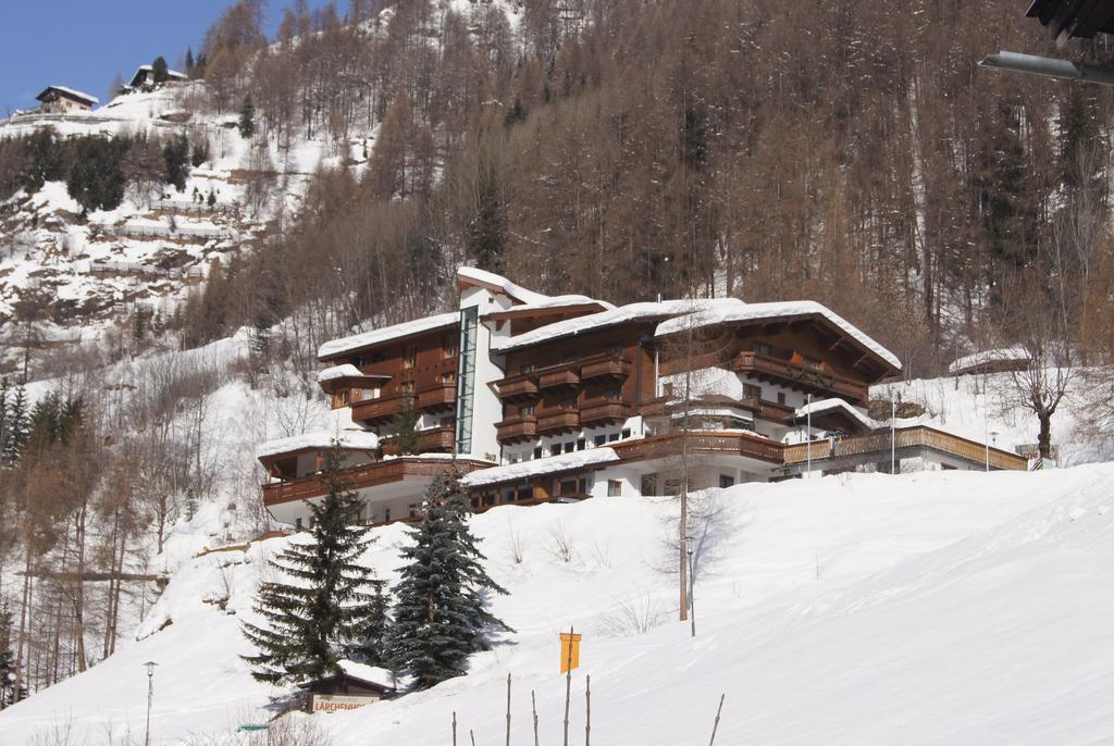 Alpin Panoramahotel Laerchenhof Heiligenblut Exterior foto