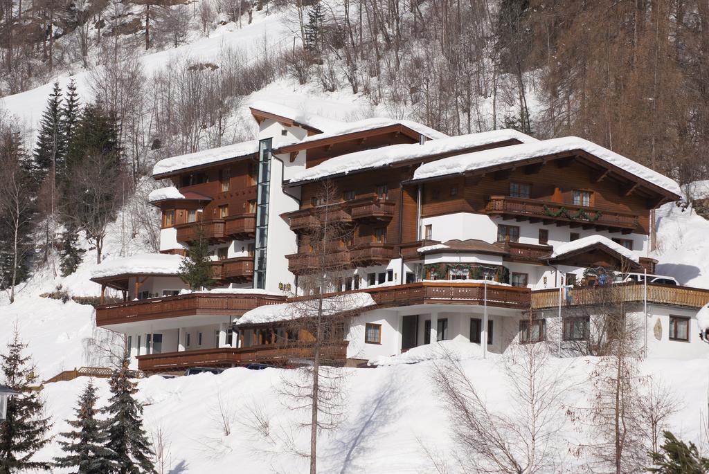 Alpin Panoramahotel Laerchenhof Heiligenblut Exterior foto