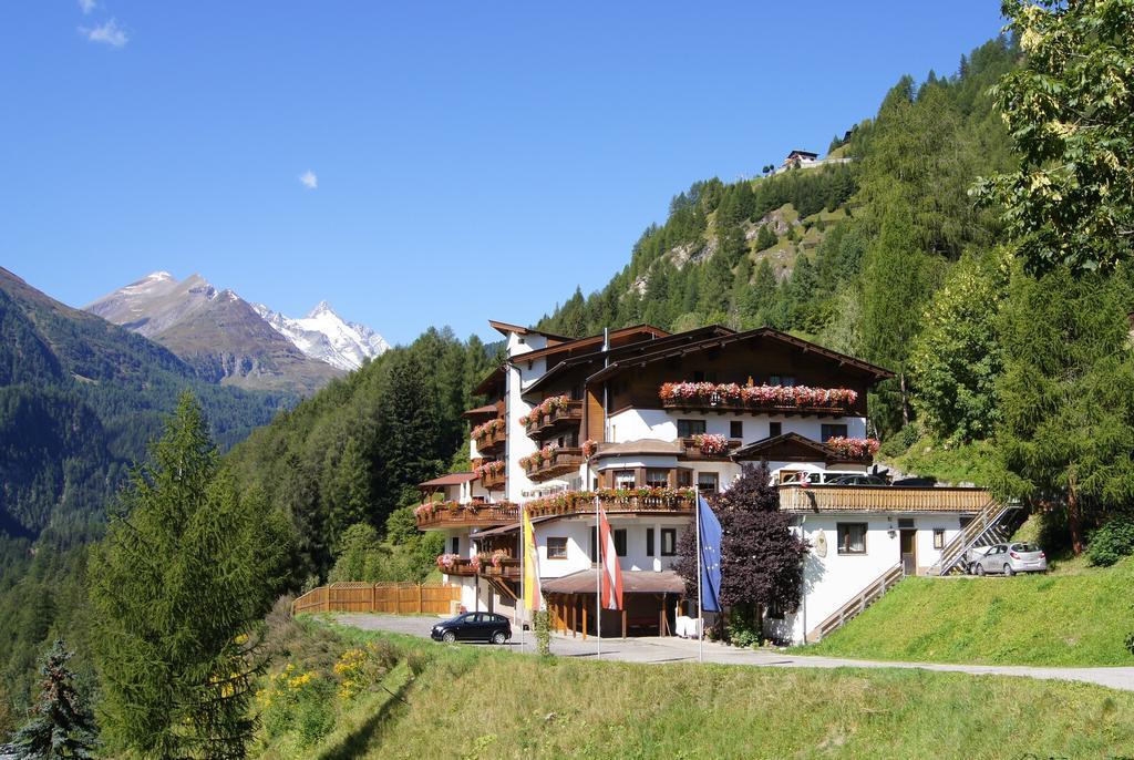 Alpin Panoramahotel Laerchenhof Heiligenblut Exterior foto